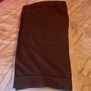 Dressy capri pants in a beautiful deep earthy green colour.